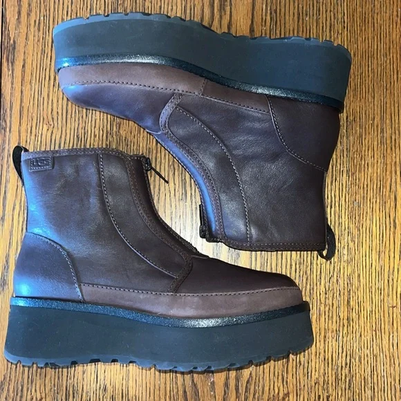 Ugg boots - Picture 2 of 8